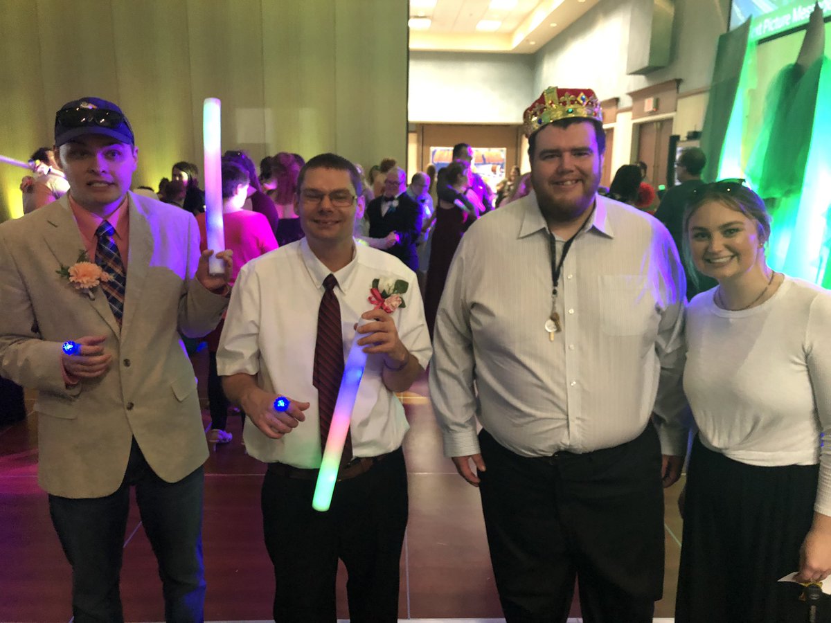 CCRIHaley's tweet photo. Best event of the year! #CCRIProm @CCRIMoorhead They danced the night away #ThereIsNoPlaceLikeCCRI https://t.co/nxDMUuNkJf