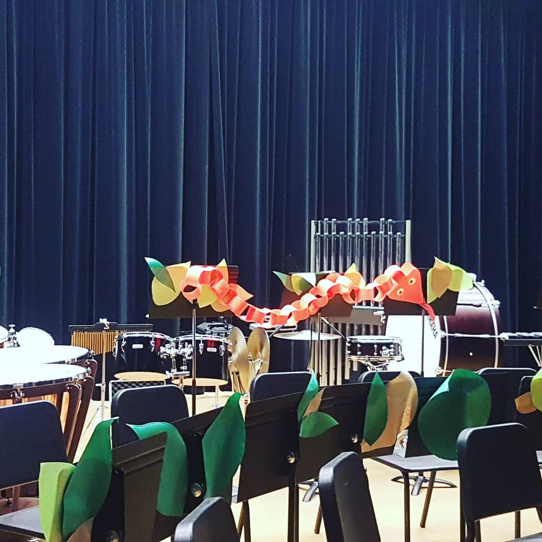 rdpcband's tweet photo. ☀️🐍~Welcome to the Jungle~🐊🦁

RDPC's 34th Annual Cabaret is tonight at 7pm! 

Thank you so much to everyone that put the amazing decorations together!🌴 https://t.co/njcLIUeDf9