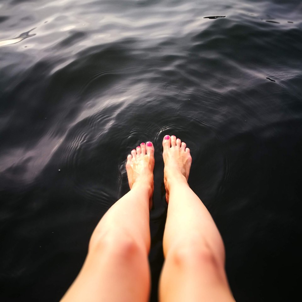 The sun is shining and it’s the perfect time to flaunt smooth, hairless legs. Ditch the razor and go with laser! To book call us on44(0)1923 882603 or email us at bookings@revereclinics.com for your appointment today.