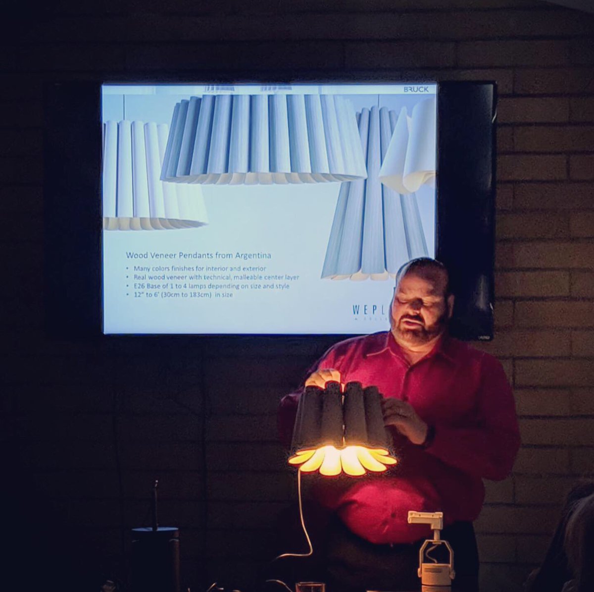 SLSGroupInc's tweet photo. Our Ledra Brands regional, John Hickman showing us the new @BruckLighting WEPLIGHT collection and the @AlphabetLights Dimension linear mini downlight series
#ledrabrands #brucklighting #alphabetlighting #lighting #design #lightingdesign #handcraftdesign #weplights #interiordesign https://t.co/BAaQseNCRb
