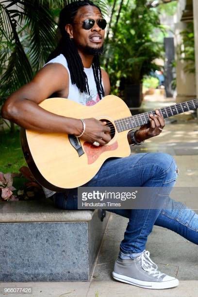 The_Malaika's tweet photo. 📸 @omaribanks11 via #GetryImages
and check out WATCH VIDEO, #STREAM #PLAY #LISTEN and ADD to your favorite #playlist #OmariBanks #HalfFullorHalfEmpty single out now on #AppleMusic #iTunes #Amazon #GooglePlay #Spotify #Deezer 📱💻 🎬 ➡️https://t.co/nwnxwwvsHQ https://t.co/6eCGc3fxf6