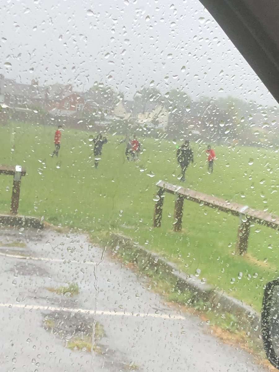 RavenettesU11's tweet photo. Rain won’t stop our girls https://t.co/4Nn6lPYrGR