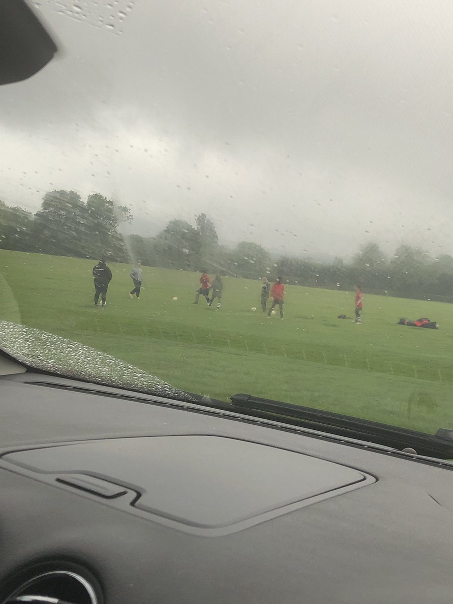 RavenettesU11's tweet photo. Rain won’t stop our girls https://t.co/4Nn6lPYrGR