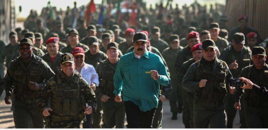 #UnionYLealtad en pro de la defensa y la paz de la patria  para defender la soberanía nacional ante los constantes ataques del imperio estadounidense. .<a href="/Marianaenred/">Mariana Ribera</a> .@fbritomppct .<a href="/NicolasMaduro/">Nicolás Maduro</a> .<a href="/hugbelpsuv/">Hugbel Roa</a>