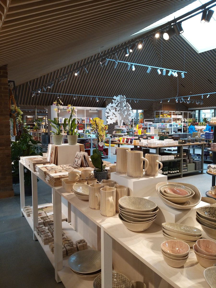 SkinnersCoaches's tweet photo. Stephen &amp; Deb went to @RHSWisley this afternoon &amp; enjoyed the #HenryMoore statues in the gardens &amp; the new #Welcomebuilding. Very smart! Lots of lovely things to buy... Bought some bits &amp; bobs... https://t.co/9FlNDCQVbg