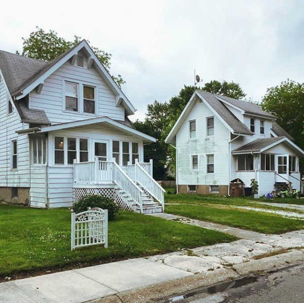 bobstricklin's tweet photo. From 1908 – 1940, Sears, Roebuck and Co. sold about 70,000 – 75,000 mail-order houses. They arrived as a kit and came with most modern conveniences. Some of them still exist today (like the ones in this photo). Would you live in a mail-order home? #realestatefacts #mailorderhome https://t.co/yir0VtnHTc