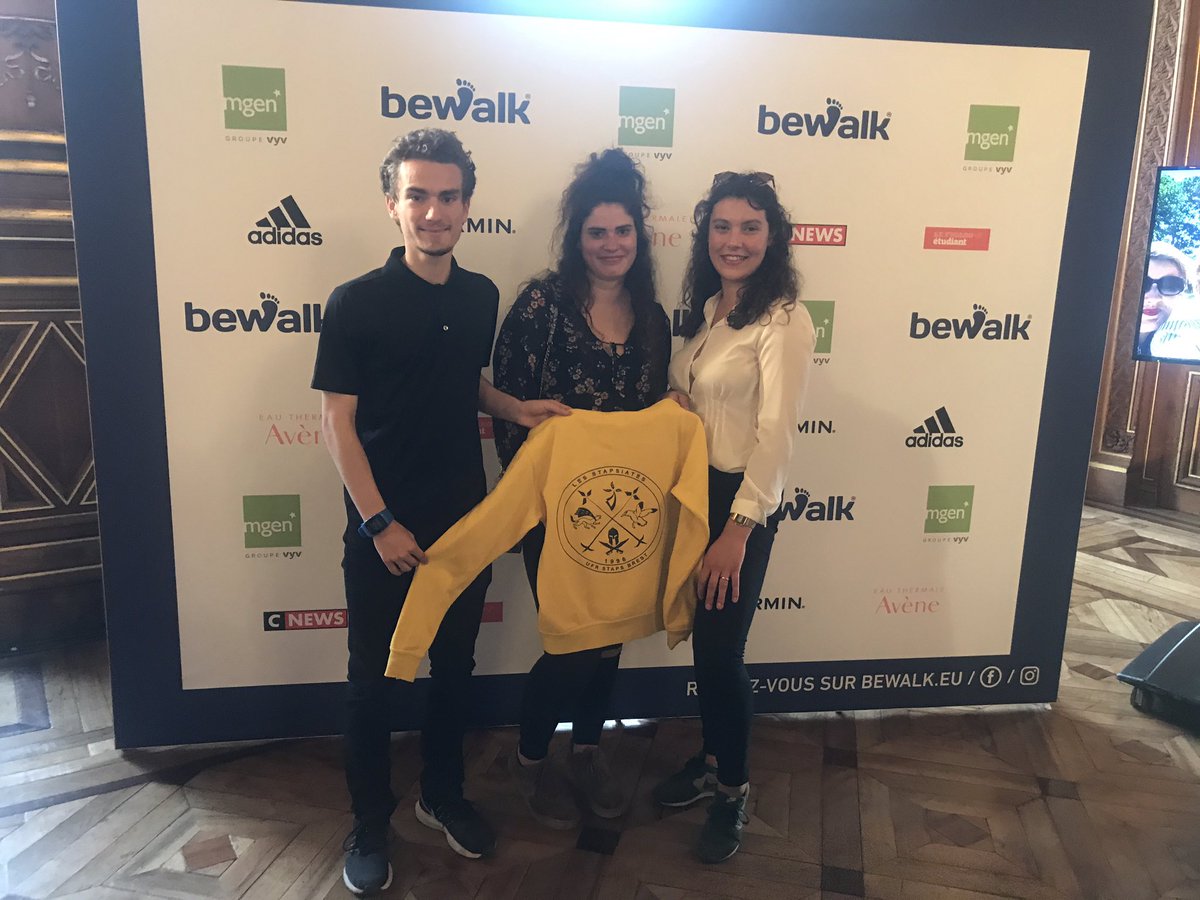 Olivia_Chbrl's tweet photo. Félicitation aux @stapsiates pour leur victoire au @Challengebewalk étudiant 🏃🏽‍♂️🏃🏽‍♀️ 1 242 019 pas 🐾 en 1 semaine à 4 💪🏼 Marcher 10 000 pas par jour est nécessaire pour la santé! #bewalk #luttecontrelasédentarité https://t.co/eupvSbLqqI