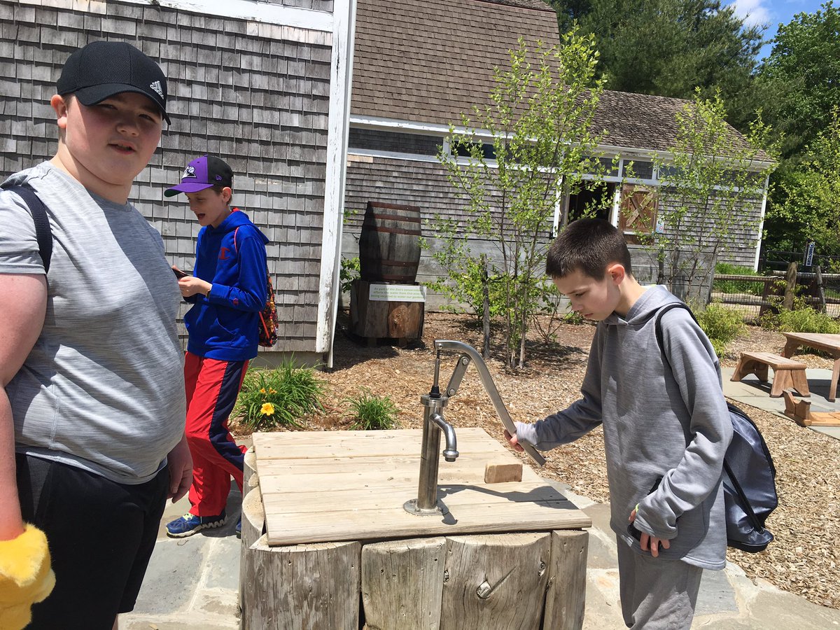 MrsWeiseFMS's tweet image. 6P - And some more Awesome fun and educational exploration at Buttonwoods Park Zoo! #NMSLancerLead #NPSPride