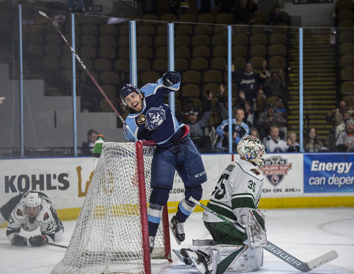 mkeadmirals's tweet photo. Another round of voting is underway!
LIKE for @CB__43's celly!
RETWEET for @Kirkland96! https://t.co/5FMw1yIwwn