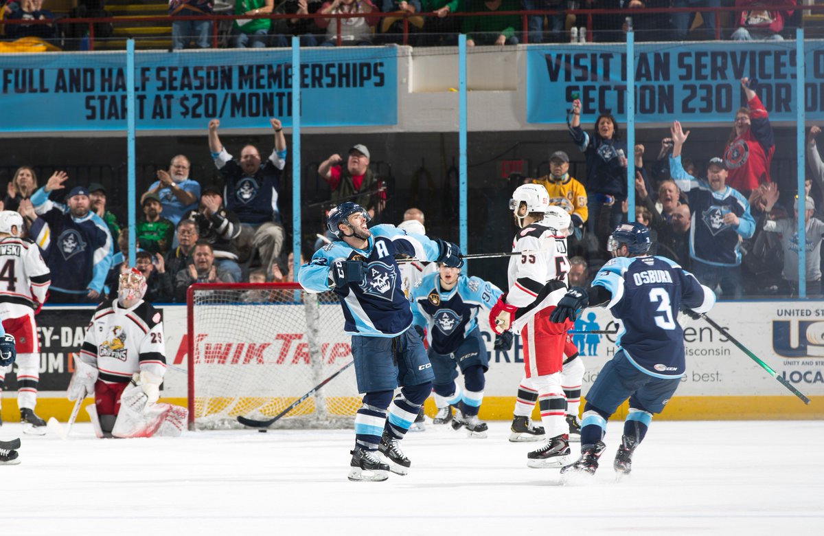 mkeadmirals's tweet photo. Another round of voting is underway!
LIKE for @CB__43's celly!
RETWEET for @Kirkland96! https://t.co/5FMw1yIwwn