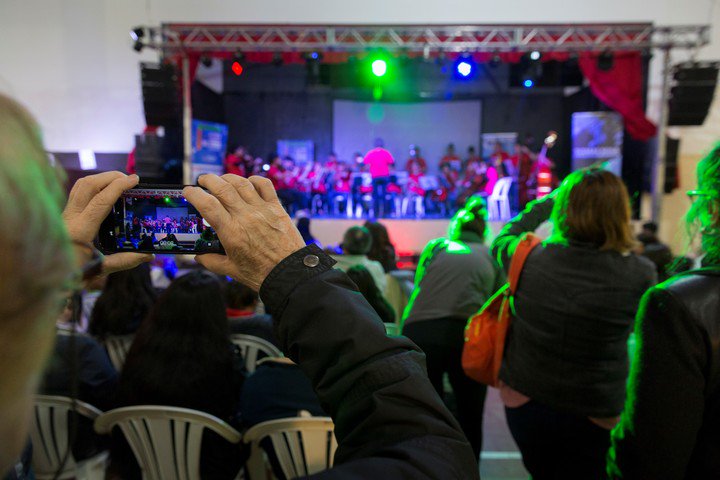 CulturaNacionAR's tweet photo. 📚 @SoniaBudassi escribió en @CulturaClarin sobre la Feria del @libromadryn #FestejAR #FilMadryn2019  👉 https://t.co/YwjJeu0yPg. https://t.co/kdfJU93f1Q