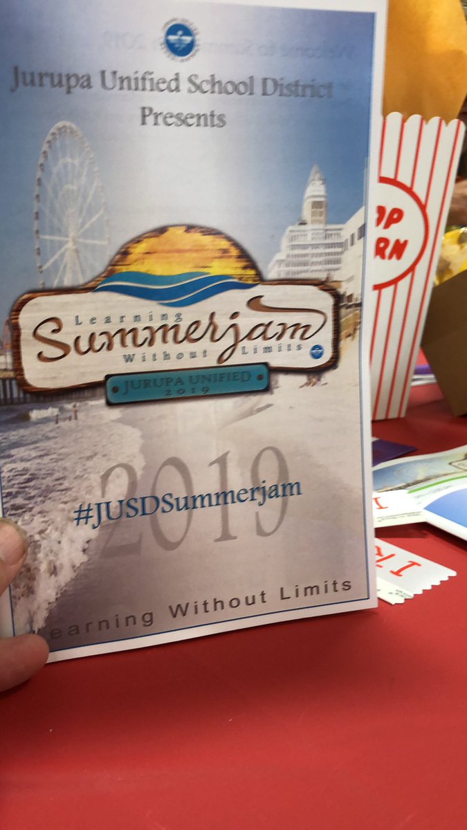 TakingInTheView's tweet image. Checking out the #JUSDSummerjam waiting for the fun to begin!