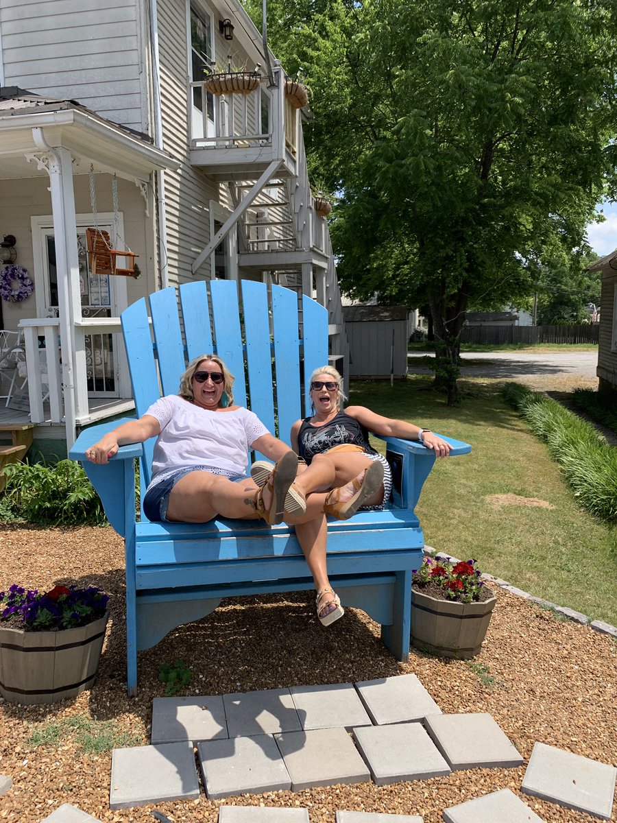 CAGirl4u's tweet photo. @Bbluechairlynch me, my sis and mom. was there for the first time on 6/2/19... (pic of me and my sis, and mom) https://t.co/HbP6rmIHip