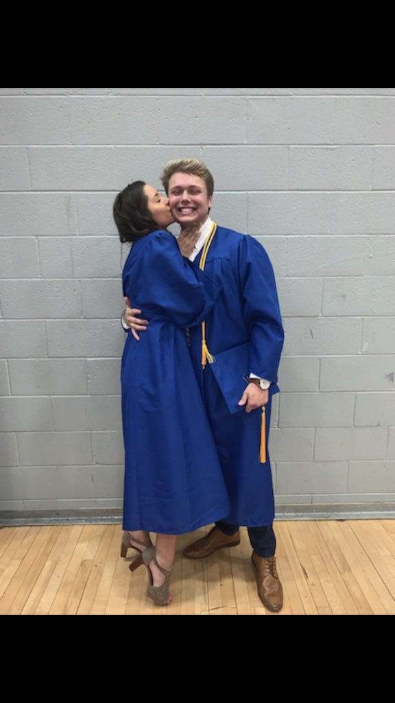 masoneal1's tweet photo. Happy bday girlfriend hope today is great. ♥️♥️ @haleynetherton_ https://t.co/JQkkrC9TAU