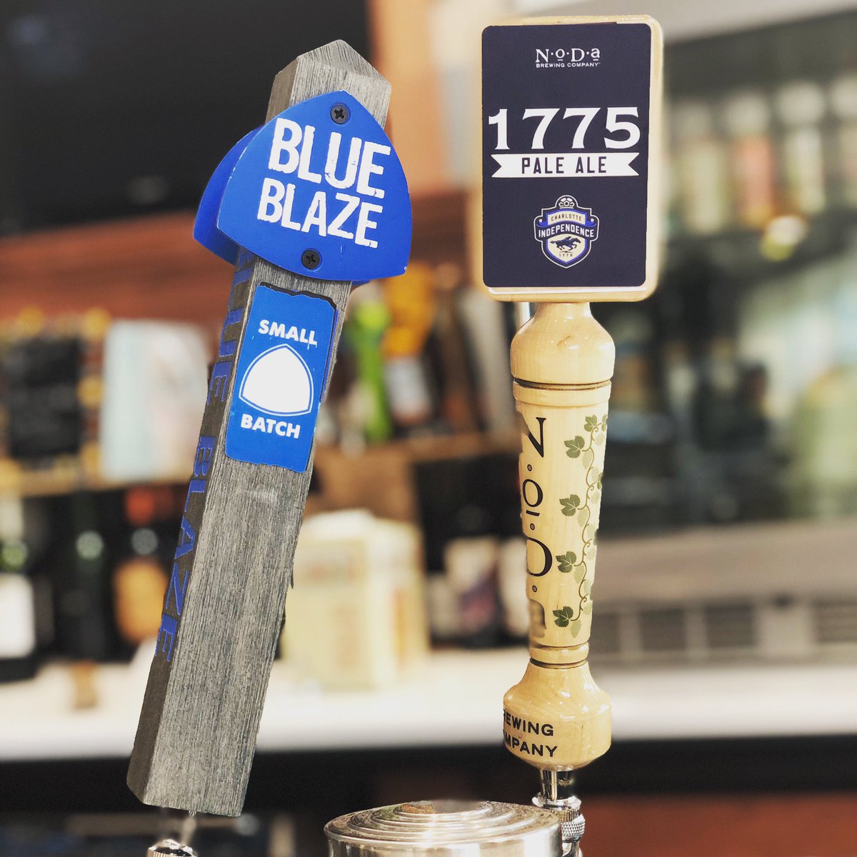 Just tapped!! Blue Blaze Sobo New England Tangerine Hazy IPA &amp; Noda’s 1775 Pale Ale👀👀🍺🍺.      $4 Beers at the bar and $1 off all taps every Tuesday😳😳‼️