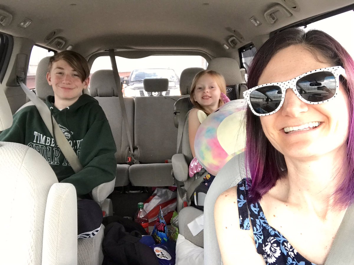 JennMHarris's tweet photo. Road trippin’ selfie @frankhousera1 #LTEBINGO #dallasorbust https://t.co/fhdd5Cdn4T