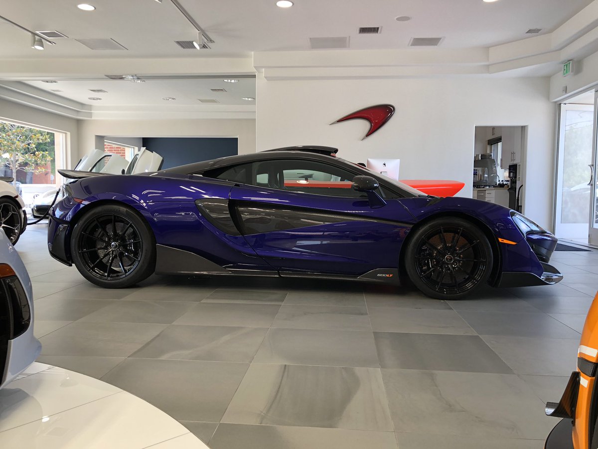CaptainSparklez's tweet photo. Ianite car has arrived https://t.co/zCmpaFLuY6