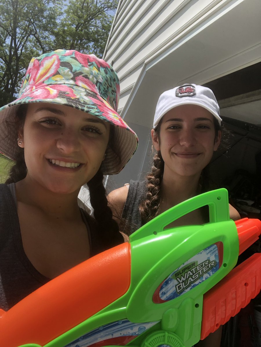 jordynmanos's tweet photo. @fbhsseniorassa1 @NatalieZukofski https://t.co/7Q2PdI9EIe