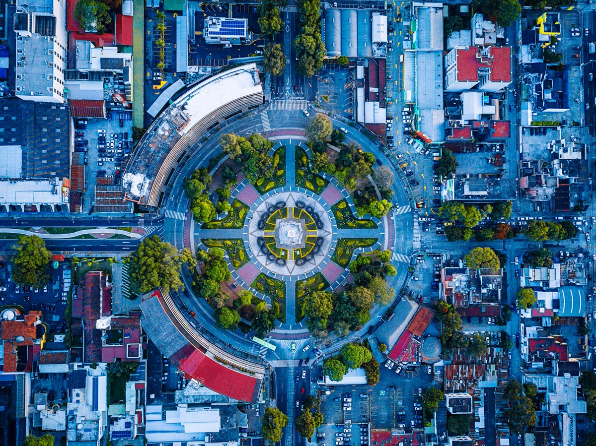CHIRMOLCITY's tweet photo. Alan Estuardo 🌟🥇🌟
González Chávez
Primer lugar 
Zona 9 
•
•
 Siendo ahora un emblema destacado dentro de nuestra ciudad, un espacio para convivir, un espacio que es un pulmón que nos permite respirar.
#CapitalVerdeGuate #GuatemalaValeLaPena #SextoChirmolcity @muniguate https://t.co/9Gkkk3bLCi