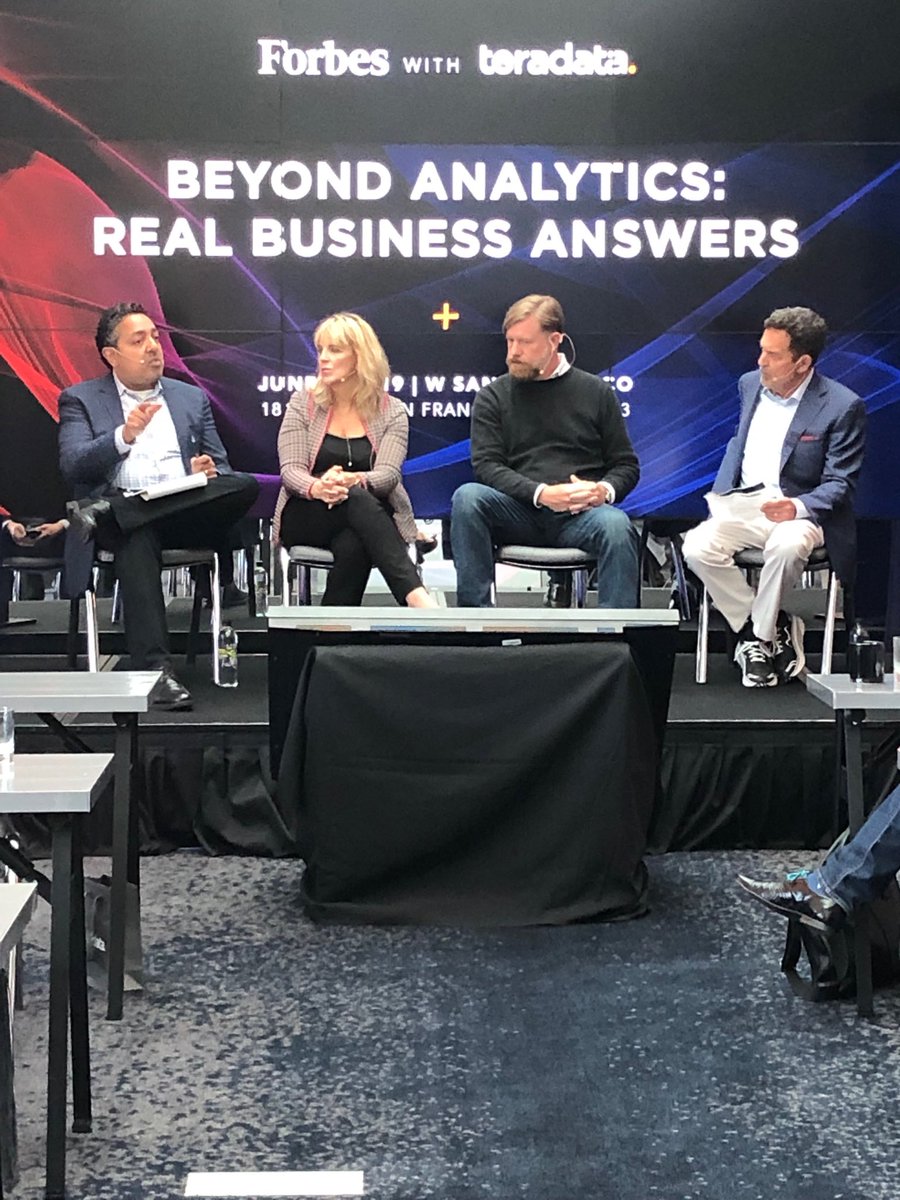 Teradata's tweet photo. Data is being captured from wearables to patient measurements and “it will be a national tragedy if we don’t use #data to improve medicine, but we have to do this in a safe and respectful way” ⁦@atulbutte⁩ ⁦@UCSF⁩ #BeyondAnalytics #PrecisionMedicine #InvestinAnswers https://t.co/Pp15zduLEF