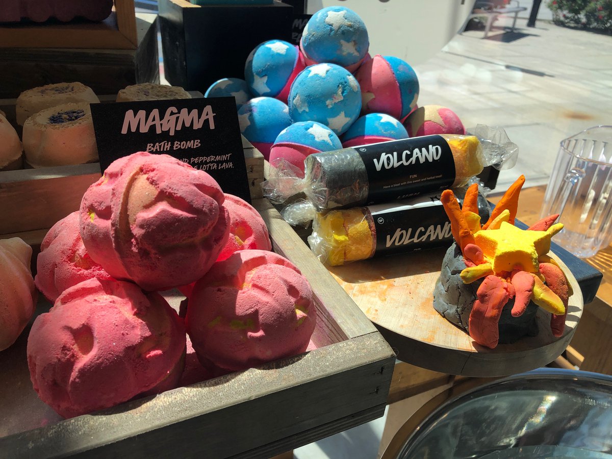 LushNanuet's tweet photo. Turn bath time into a science experiment!💥🌋Create a volcano vortex with Volcano Fun and Magma Bath Bomb for a stimulating, cozy bath experience. https://t.co/KmhrzVuv55