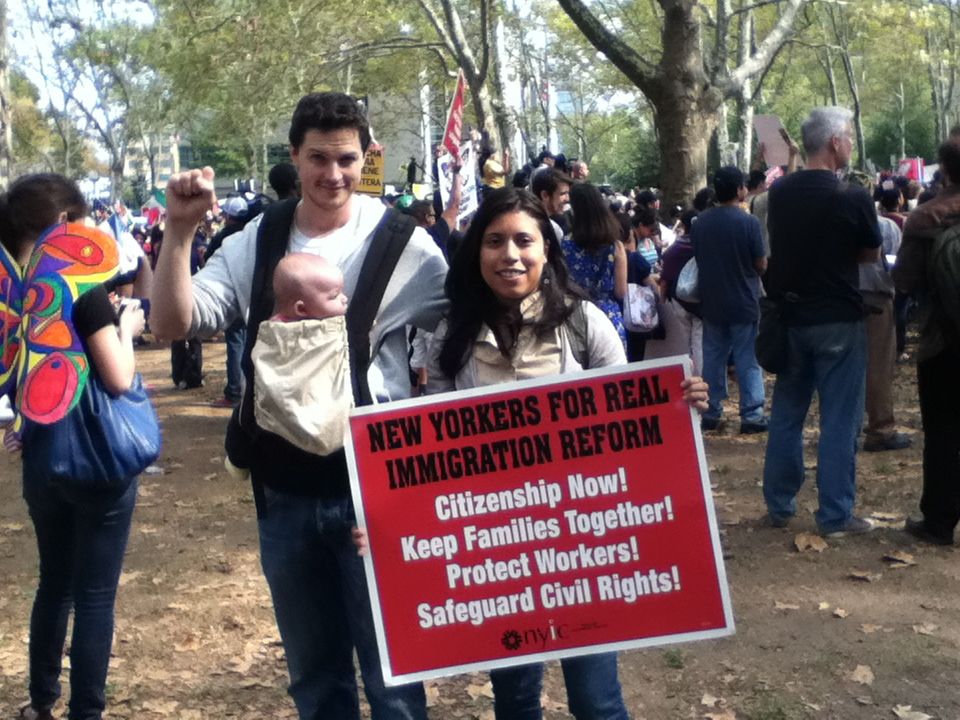 Metropolitiques's tweet photo. [Metropolitics] From the Field | Moving Inside City Limits: The Urban Mobility of Undocumented Youth (by Stephen P. Ruszczyk): https://t.co/X8MnxgsVHd

#immigration #UndocumentedYouth #illegality #PublicTransportation #transit #RESF #EducationWithoutBorders #NewYork #Paris https://t.co/25zVaChNg6