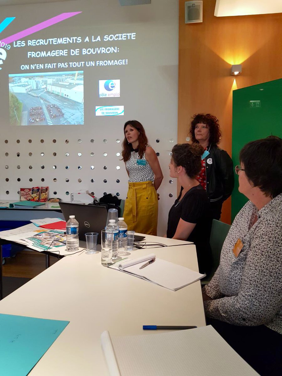 ⭐️Salle comble à la <a href="/CCINantes/">CCI Nantes St Nazaire</a> pour la présentation de la collaboration avec la Société fromagère 🧀de #Bouvron et @poleemploi_PDL de #Blain #JITE_PDL dans le cadre de la méthode de #recrutement par simulation. 👏🏼<a href="/ameliedudouet/">adudouet</a> pour la présentation. Conseillère entreprise au 🔝👏🏼