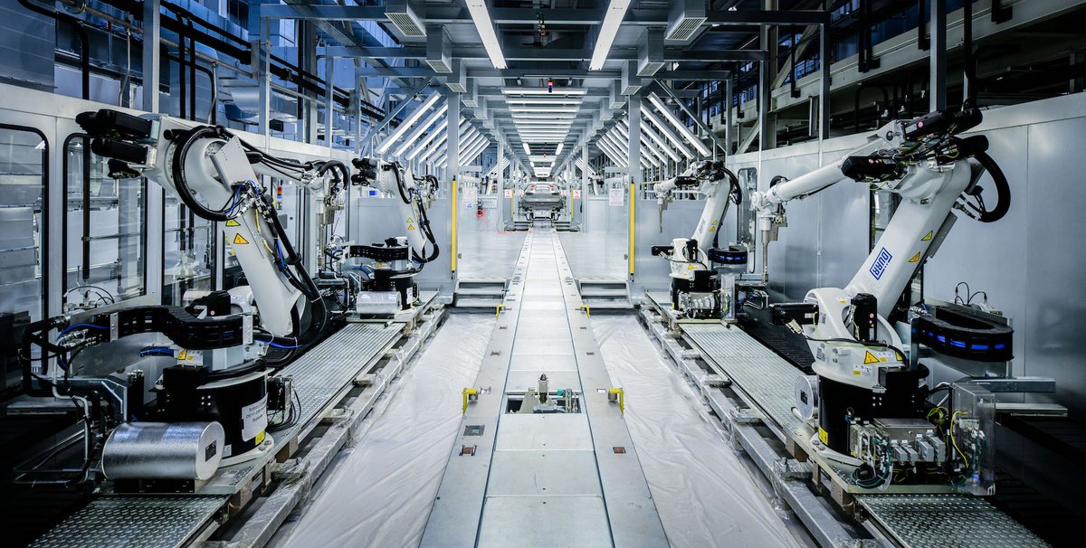 SERESeps's tweet photo. Meet our new electric vehicle production facility. Built from the ground up with industry-leading technology, our Chongqing, China-based factory is capable of producing 150,000 cars per year. https://t.co/3X1t3HuVJW #ev4all https://t.co/ZhlAH5YAKd