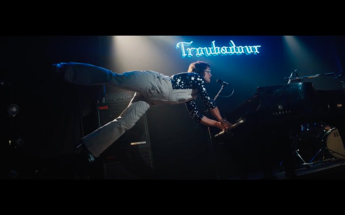 KarlaGrij's tweet photo. Toda la taquilla que Bohemian Rhapsody recaudó, #Rocketman se la merece a un millón de niveles más, no frieguen https://t.co/DFtehh6gGr
