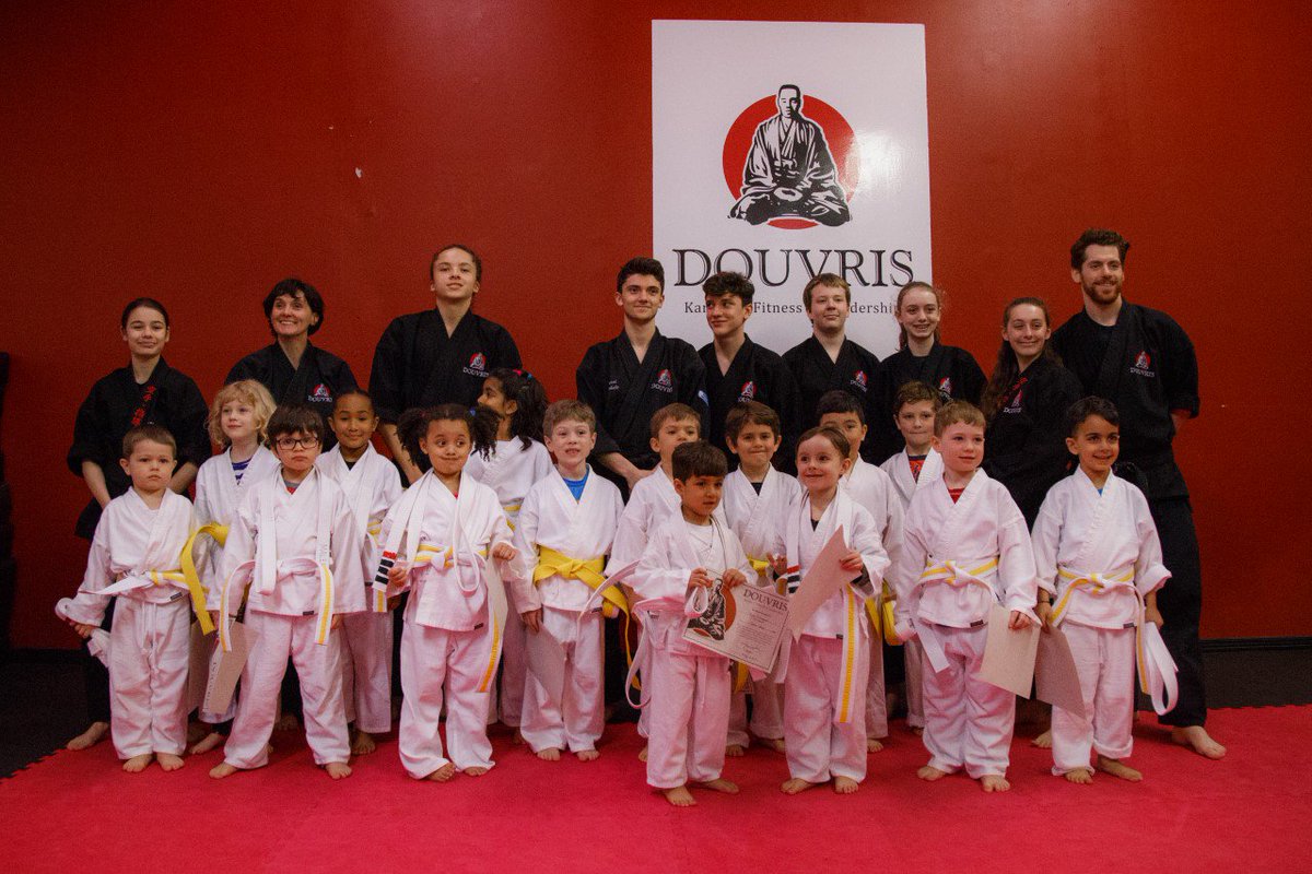 DouvrisMA's tweet photo. Everyone is all #smiles after a #belttesting!😁🥋 https://t.co/tuyVsRnCXP