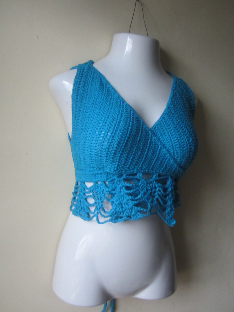 Elegantcrochets's tweet photo. Wrap top, cropped top/Wrap festival top/festival top/ festival clothing/wrap vest/halter top/gift for her/Holiday gift/ gypsy vest/boho top https://t.co/leCbDR2BWQ #Musicfestival #slowfashion #festivalclothing #Bohemianclothing #handmade #CroppedTankTop https://t.co/64scfeP8XA