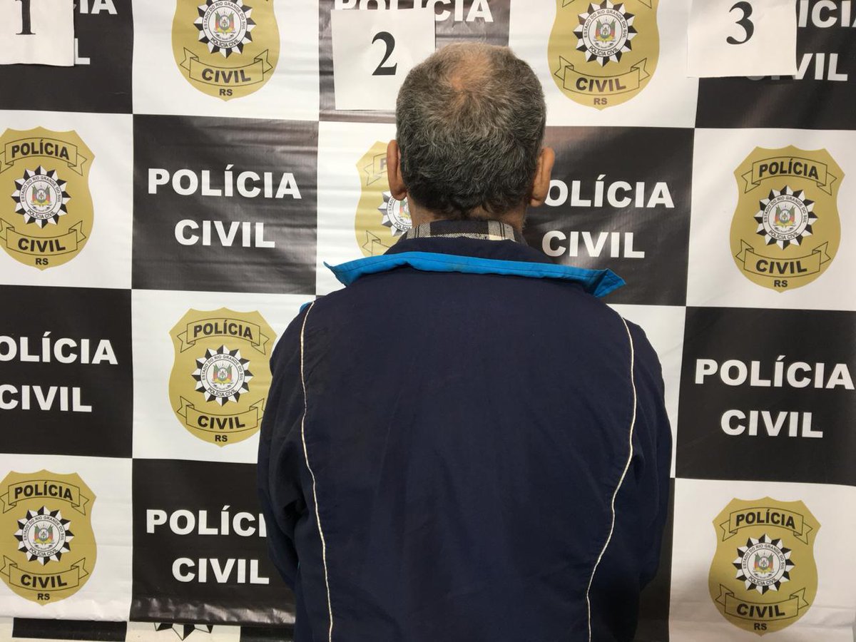 policiacivilrs's tweet photo. Duas pessoas são presas em flagrante por furto de energia em São Leopoldo. Elas são proprietárias de oficina mecânica e curtume. Nos locais, os policiais detectaram instalação irregular, com ligações clandestinas que vinham do poste para os estabelecimentos #DRCP_Deic https://t.co/myFz702qGZ