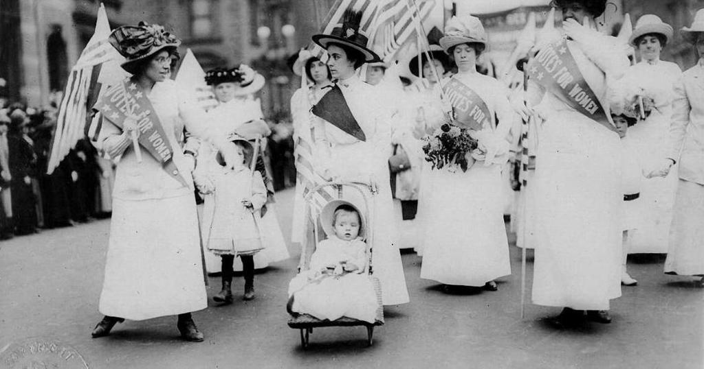 19th Amendment guaranteeing women the right to vote was passed 100 years ago today cbsn.ws/2wxUQlF