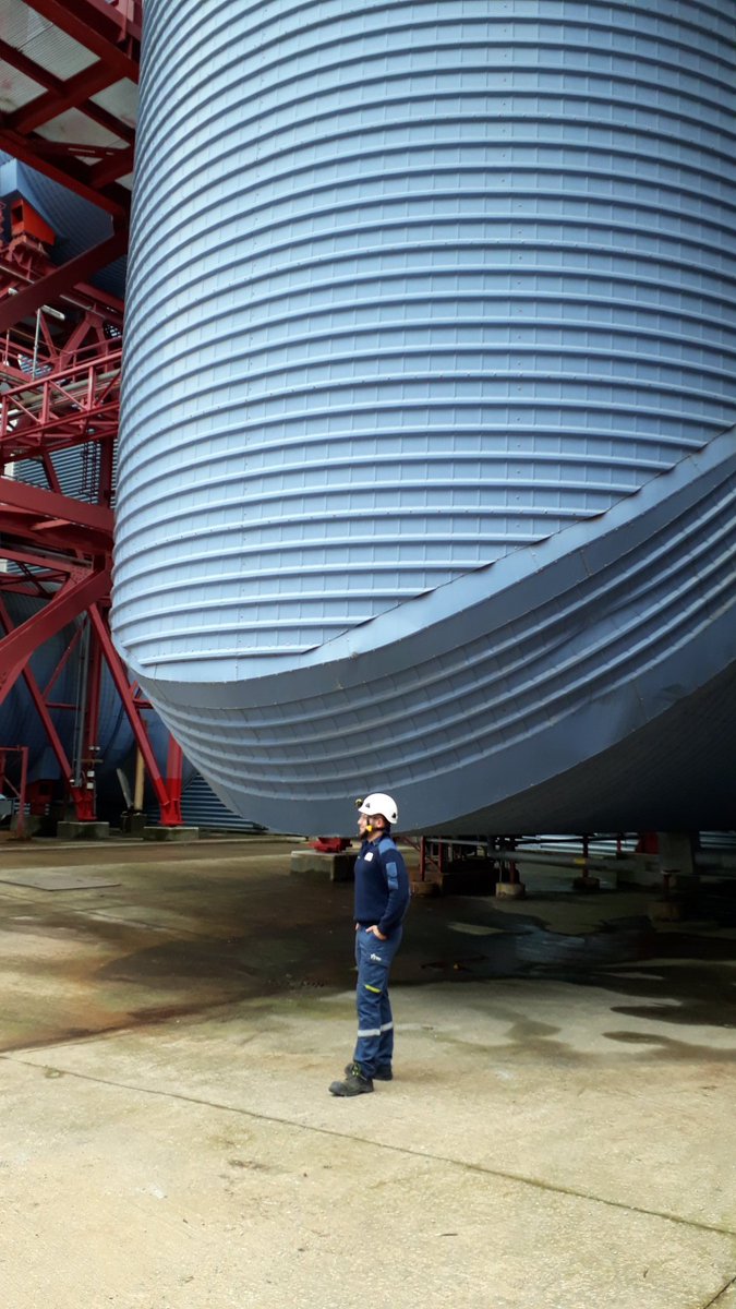 DelcorAndre's tweet image. Aujourd'hui, encore #sécurité #production et #environnement à la centrale @EDFCordemais.. des échanges toujours aussi passionnants et beaucoup de km de visite!!! La présentation du beau projet #ecocombust comme alternative écologique innovante🍀🌳🌿