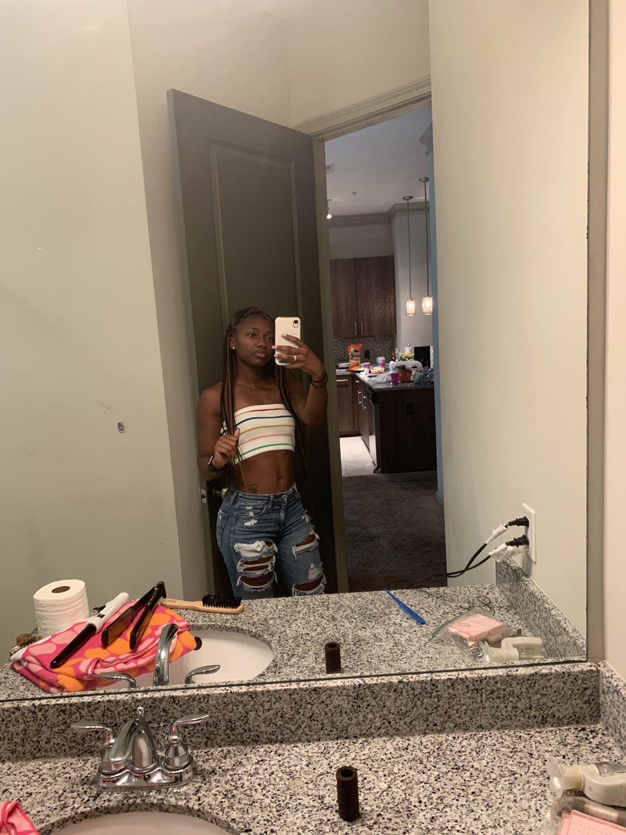 cam🦋 tweet media
