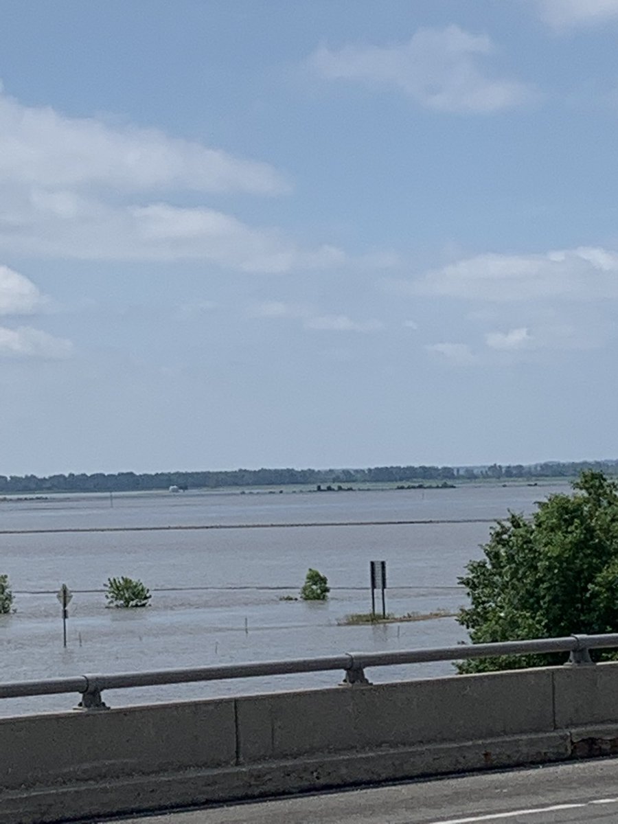 Everyone say a prayer for Carrollton and the people in it. The town I grew up in and still work in is under water and more coming. It’s not good. 🙏🏻🙏🏻