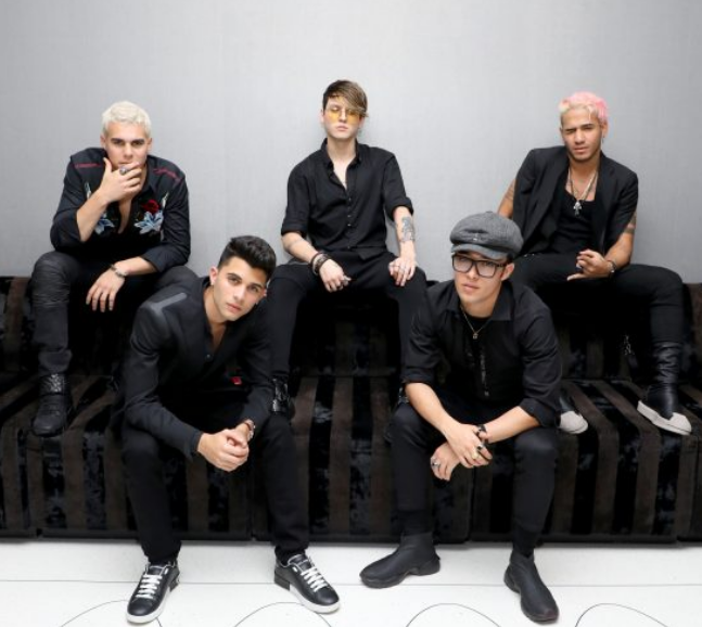 BreakTudo's tweet photo. "Pretend" do CNCO estreia na 37ª posição da parada #TOP50Brasil, confira https://t.co/GuLSlC4RNO #CNCO @CNCOmusic @ControleMusical https://t.co/4Chsufuski