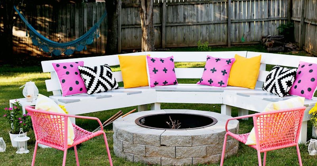 danoedmund's tweet image. You Can Build A $2,000 Curved Fire Pit Bench For Only $125 bit.ly/2WhKTmV #DIY #backyardupgrades via @sliptalking