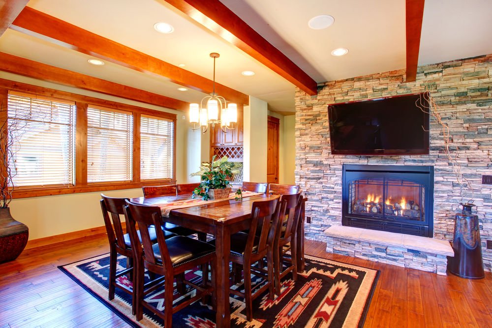 KimberlyWachtel's tweet photo. With a cozy room and a great fireplace like this, you would almost wish for bad weather!

Brought to you by Kim Bondurant &amp; RE/MAX Around Atlanta 404.252.7500 https://t.co/LWEZHmxTjh