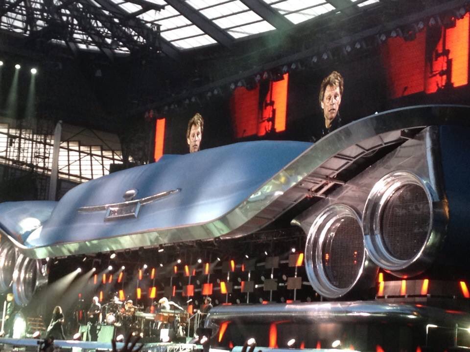 DizzJayne's tweet photo. Manchester 2013 #BonJoviMemories https://t.co/XSvIFP3CcZ