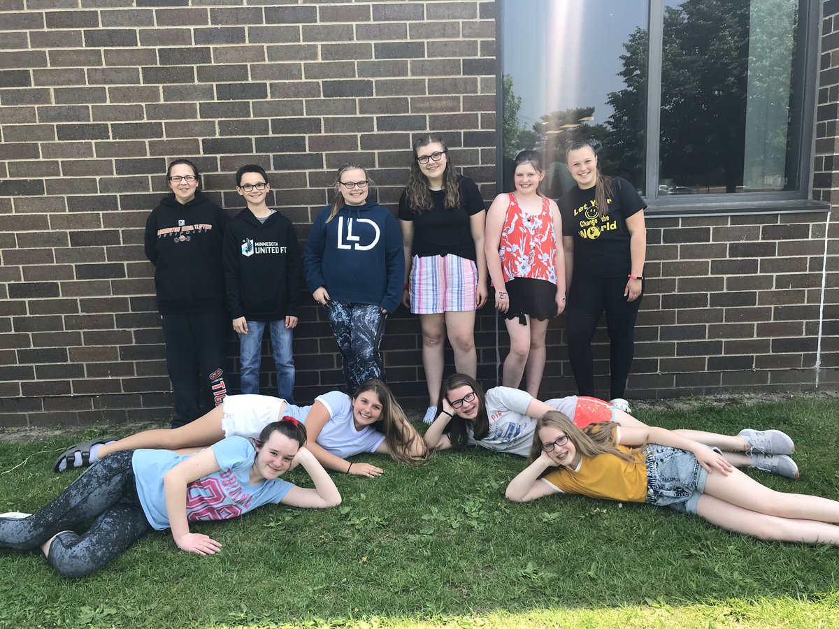 InterstellarBMS's tweet photo. What an awesome year with a STELLAR group of learners!! 📚✏️🎊Thanks for taking this journey with us! #InterstellarTime #YearOne #BMSpride #PersonalizedLearning #CompetencyBasedLearning https://t.co/HWcOWdN3aR