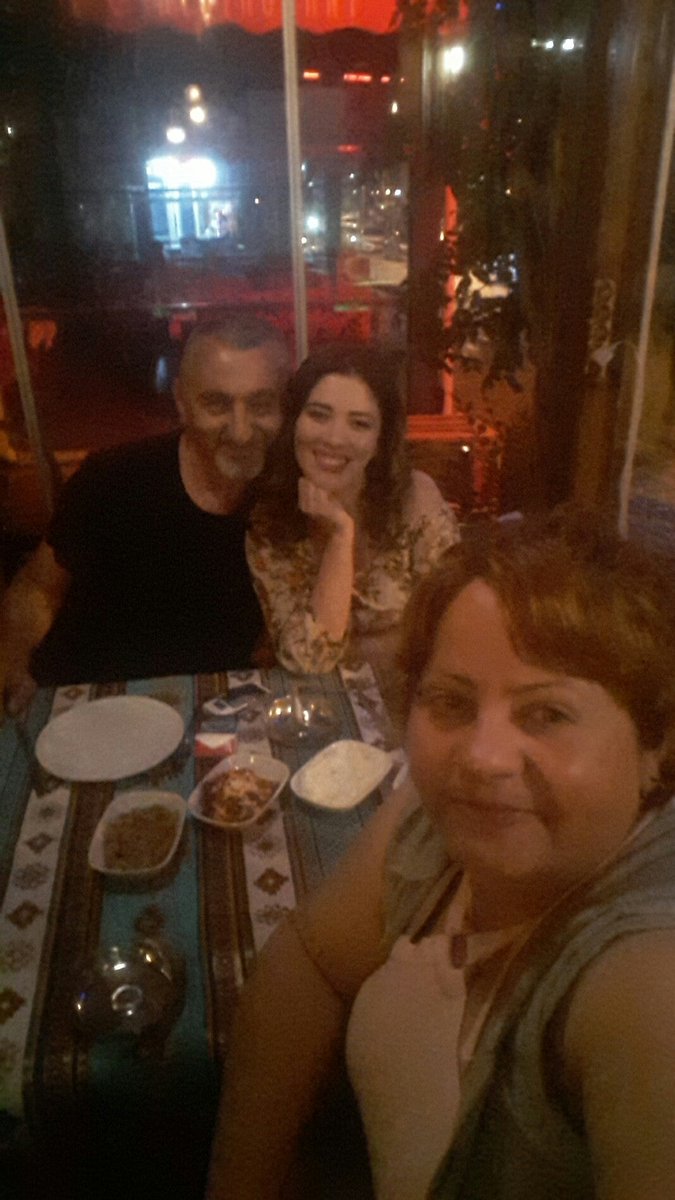 mekatronikBCD's tweet photo. Erken doğum günüsü  eğlencesiymiş.  Tişikir idirim. Kutlayın oğlum benim doğum günümü ben doğmuşum boru değil (@ Duvar Türkü Bar in İstanbul, Türkiye) https://t.co/PZm0lgVCLL https://t.co/16y7b3mVPJ