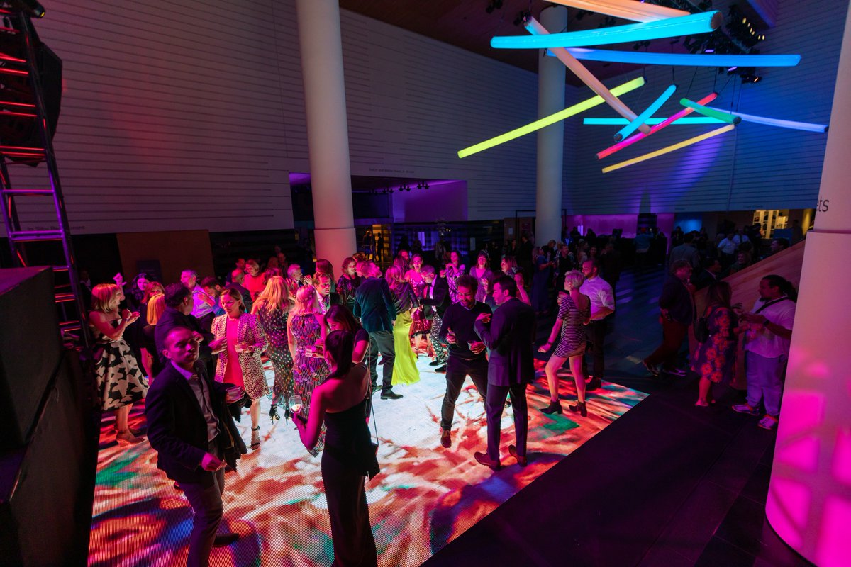 airstaramerica's tweet photo. Our great friends @GotLightSF really know how to make our NEOs glow!

See NEO for yourself, June 12 - 14 in Booth 7644 T @InfoComm!

https://t.co/yysYRarif4

#WeAreAirstar #balloonlight #eventlighting #eventproduction #eventdesign #eventplanning #eventprofs #InfoComm #InfoComm19 https://t.co/D4t1vep4rh
