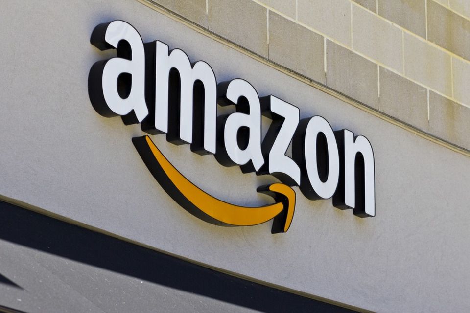 vizion20xx's tweet photo. Allied Universal, Securitas awarded security services contracts by Amazon https://t.co/JfrJGA4l0d #security #safety #trends #develpoment @SecInfoWatch https://t.co/KQHy3a5Rmq