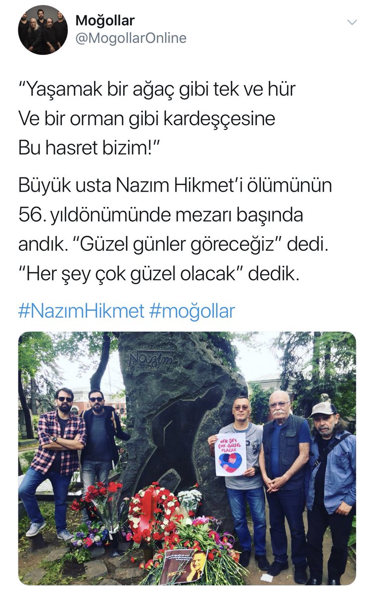 dokuz8haber's tweet image. Türkiye'de rock müziğinin önemli temsilcilerinden #Moğollar Grubu(@MogollarOnline), #NazımHikmet’i Moskova'da bulunan mezarı başında andı:

“Büyük usta Nazım Hikmet’i ölümünün 56. yıldönümünde mezarı başında andık. “Güzel günler göreceğiz” dedi. “Her şey çok güzel olacak” dedik.”