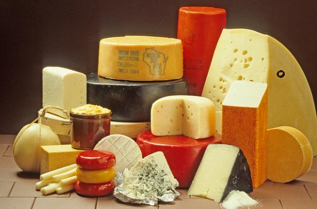 gsc3d's tweet photo. It's #NationalCheeseDay! We're very proud to work with so many @WisconsinCheese makers & creators of #CheeseMaking & #processing equipment. @SOLIDWORKS & @gsc3d help #BringTheCurds w/ @HARTDesignMfg, @tetrapak_uscan, @groupe_lactalis, @mepacoequipment, @marchantschmidt & more! https://t.co/JRpIh9TFu6