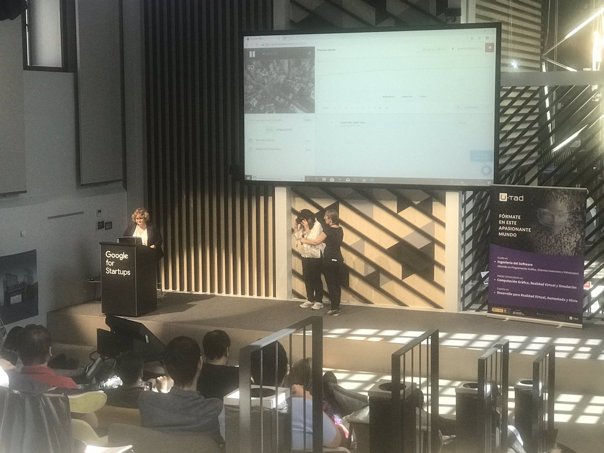 LauraRaya5's tweet photo. Probando en directo la exposición a fobias a través de la #RealidadVirtual de la mano de @gf_eri en el #esrv organizado por @U_tad ! Sorprenderte ver la ansiedad a la que llegan cuando se exponen a su fobia a través de unas gafas. https://t.co/bAcvXB5ibS