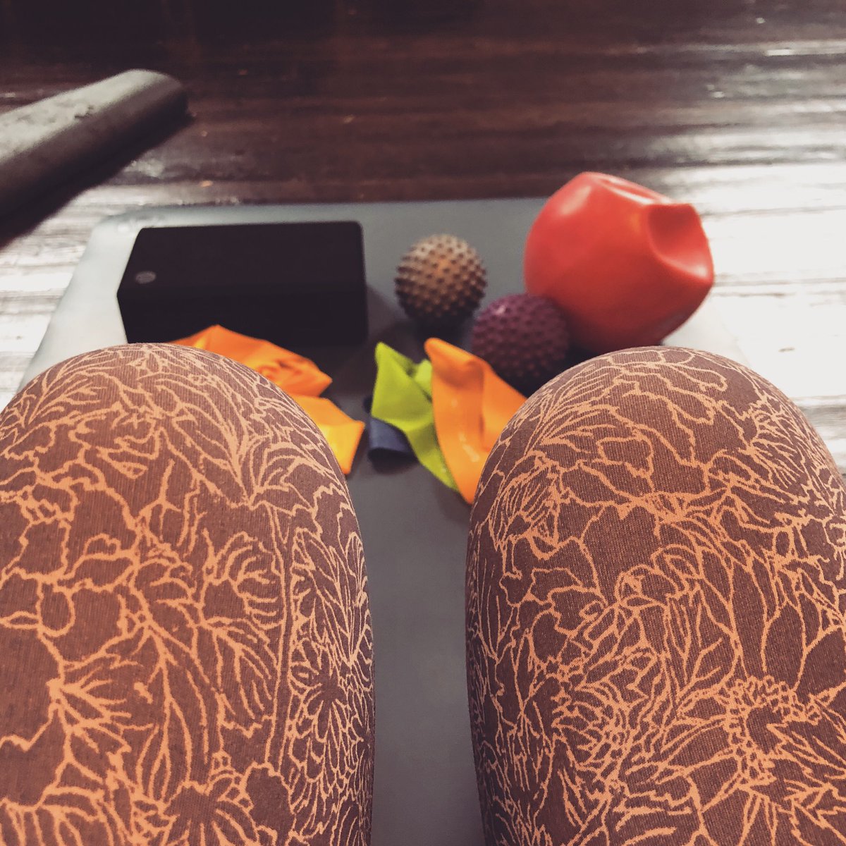 TartanJogger's tweet photo. I’m back at it! And I restarted my fitness journey with a #TripleTuesday 💪🏻I did a walk/run at lunchtime, then we had #sculpt and #triggerpointpilates I did have to modify, but I’m pretty happy with that! #backontrack #fit #fitness #TPP #squat #core #recovery #triggerpointrelease https://t.co/B3PIK6JCyV