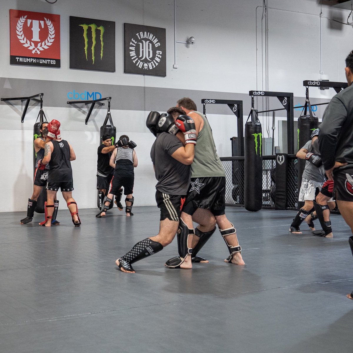 #muaythai class working on creating space from the clinch. 🥊
We offer a 60-minute #muaythaiclass every Mon,Tues,Thrs,&amp; Fri from 5:15-6:15p
#hbutc #mmagym #mmaclass