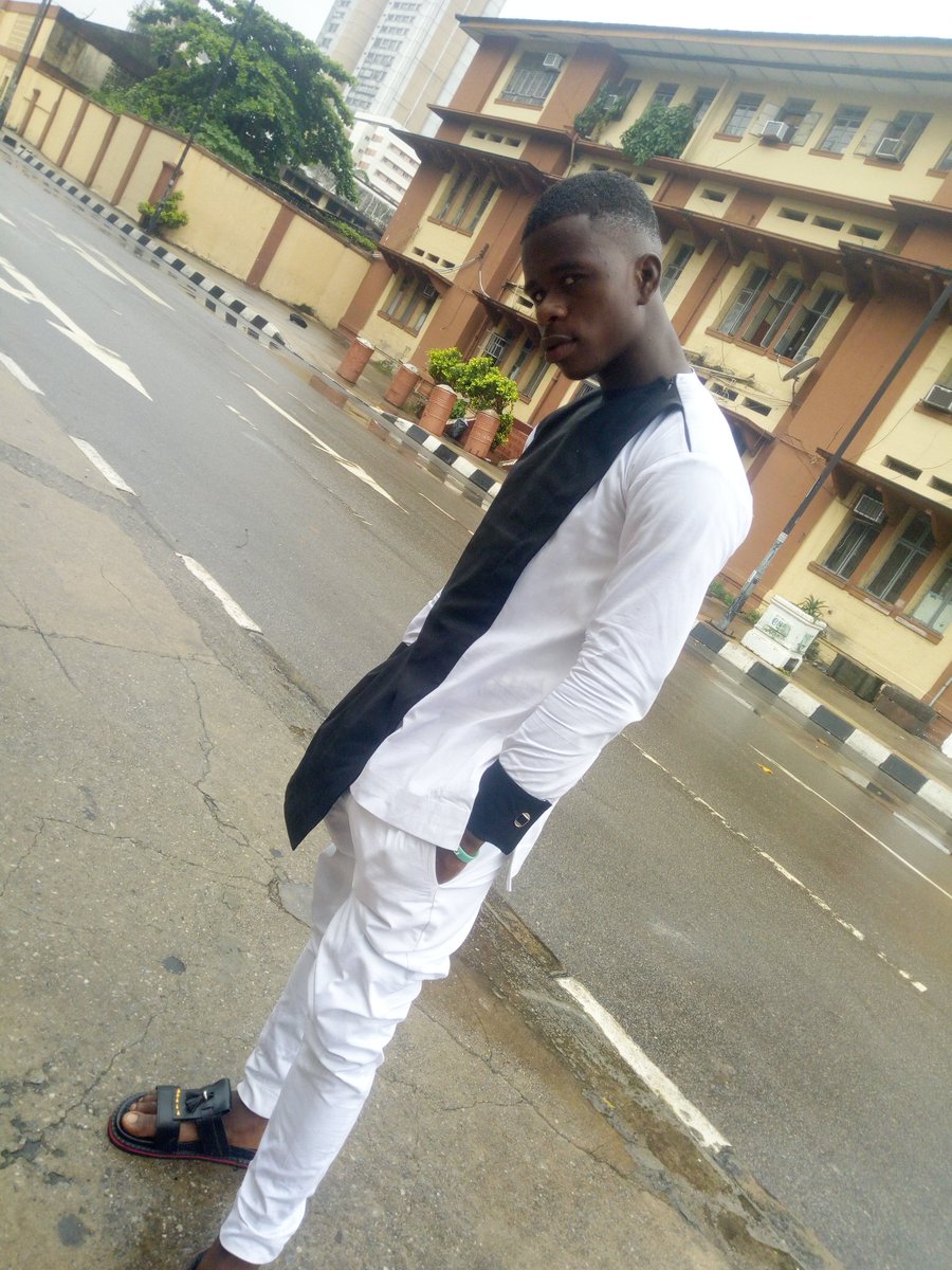 Larmeen425's tweet photo. Eid Mubarak 🔥❤️💯 https://t.co/DgjqPOhtqO